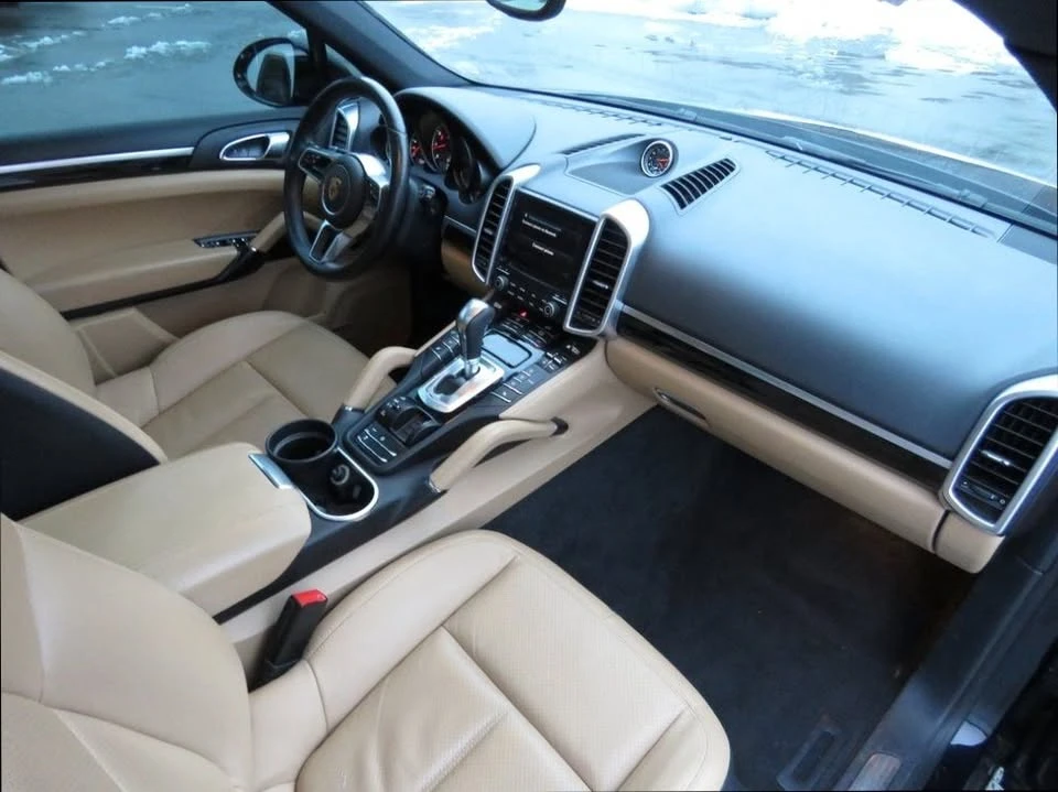 2017 Porsche 958 Cayenne - Image 14 of 20