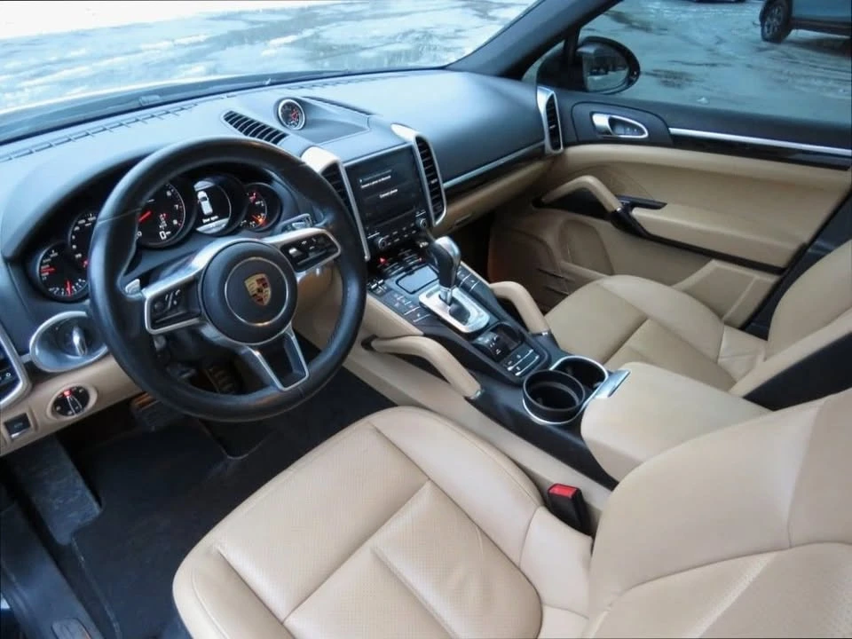 2017 Porsche 958 Cayenne - Image 11 of 20