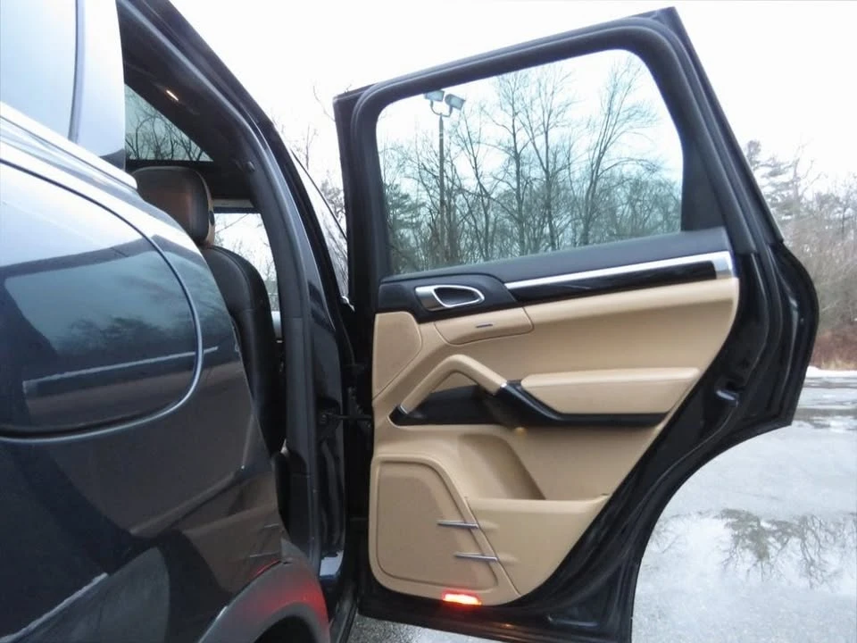 2017 Porsche 958 Cayenne - Image 15 of 20