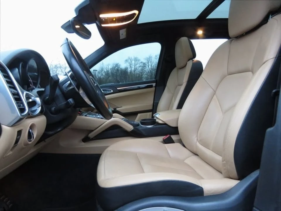 2017 Porsche 958 Cayenne - Image 9 of 19