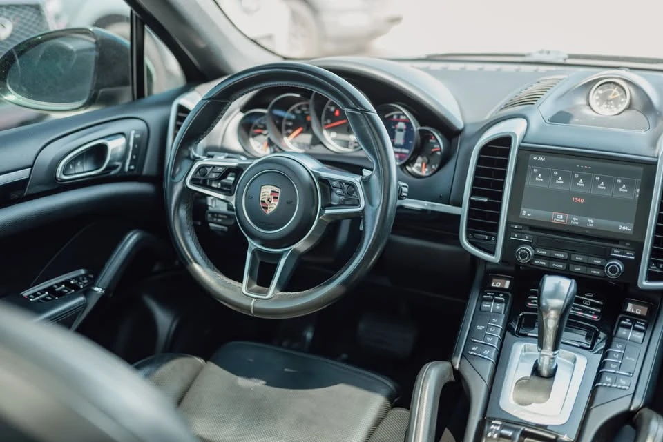 2017 Porsche 958 Cayenne - Image 5 of 14