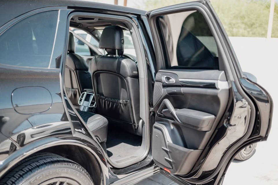 2017 Porsche 958 Cayenne - Image 11 of 14