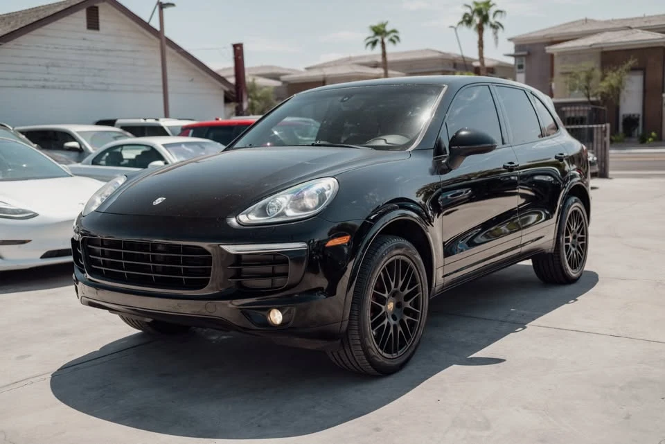 2017 Porsche 958 Cayenne - Image 2 of 14