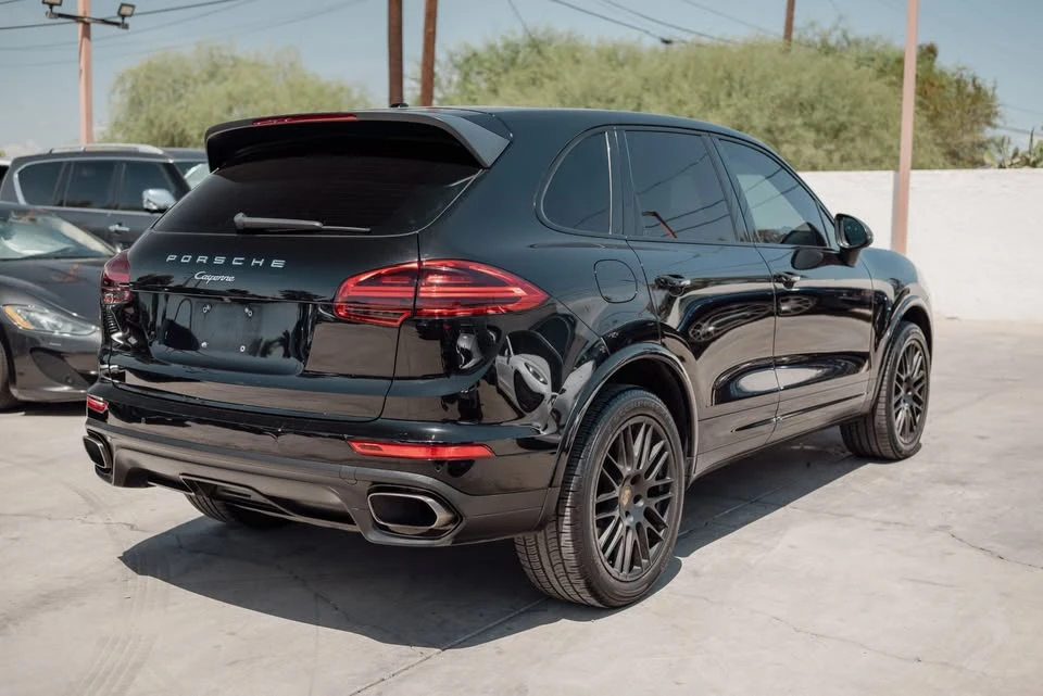 2017 Porsche 958 Cayenne - Image 3 of 14