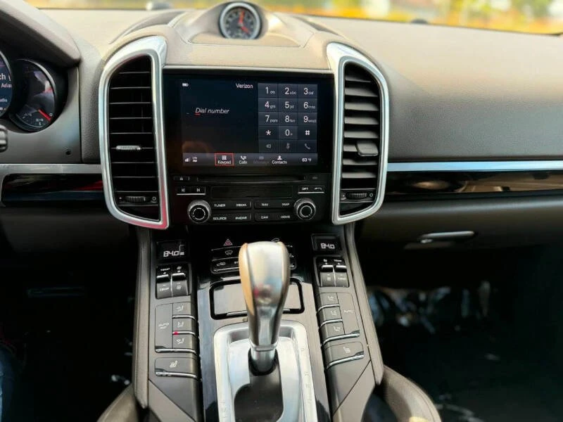 2017 Porsche 958 Cayenne - Image 9 of 10