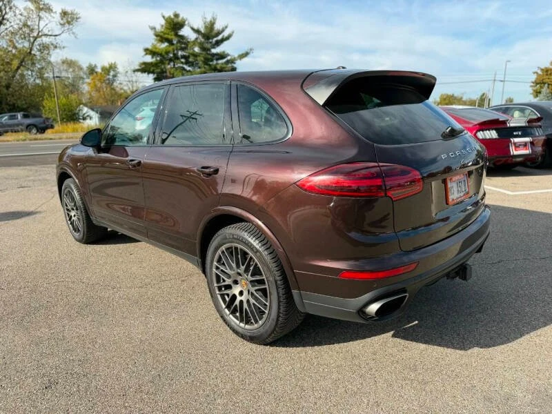 2017 Porsche 958 Cayenne - Image 4 of 10