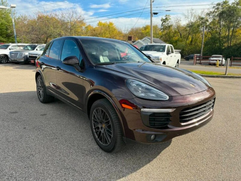 2017 Porsche 958 Cayenne - Image 2 of 10