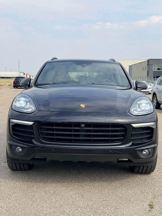 2017 Porsche 958 Cayenne - Image 4 of 16