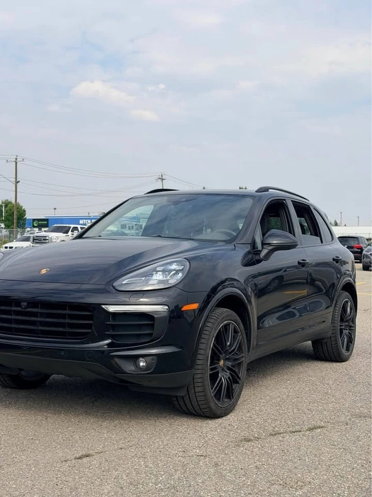 2017 Porsche 958 Cayenne - Image 2 of 16
