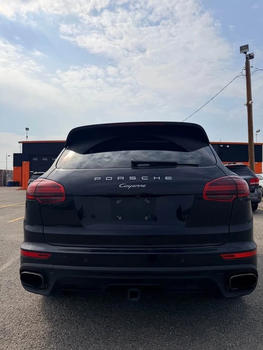 2017 Porsche 958 Cayenne - Image 7 of 16
