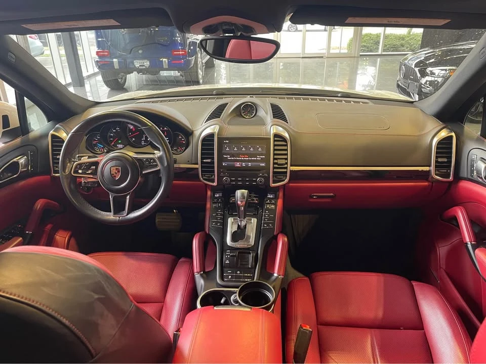 2017 Porsche 958 Cayenne - Image 4 of 16