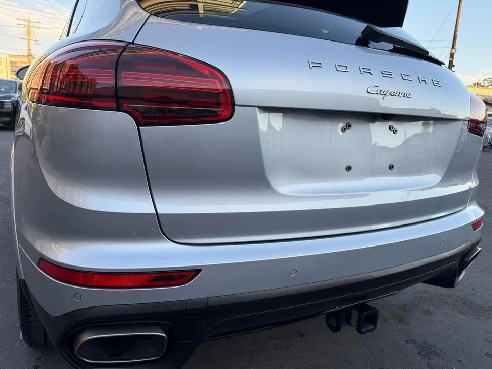 2017 Porsche 958 Cayenne - Image 10 of 20
