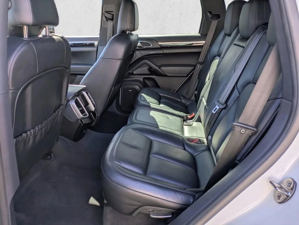 2017 Porsche 958 Cayenne - Image 6 of 6