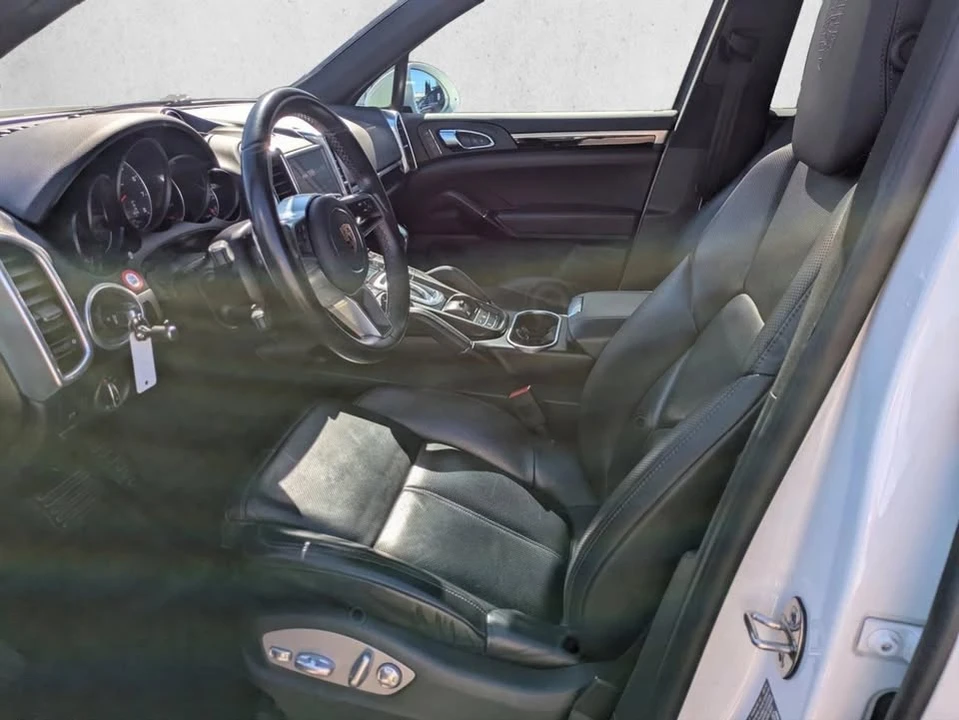 2017 Porsche 958 Cayenne - Image 5 of 6