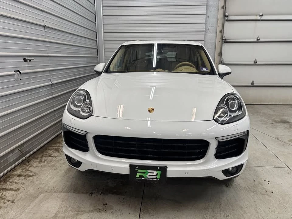 2017 Porsche 958 Cayenne - Image 2 of 20