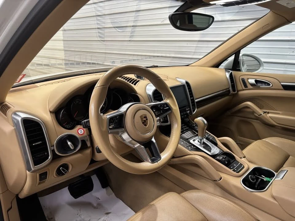 2017 Porsche 958 Cayenne - Image 12 of 20