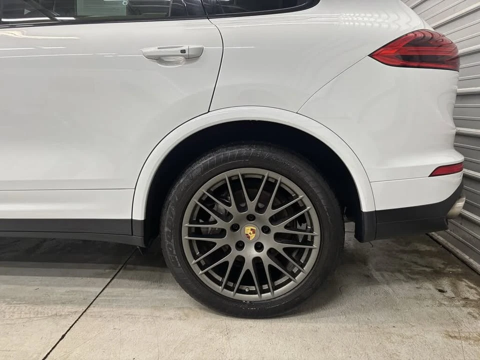 2017 Porsche 958 Cayenne - Image 6 of 20
