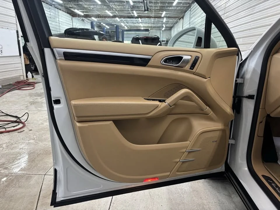 2017 Porsche 958 Cayenne - Image 9 of 20
