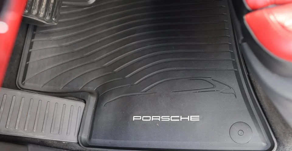 2017 Porsche 958 Cayenne - Image 15 of 20