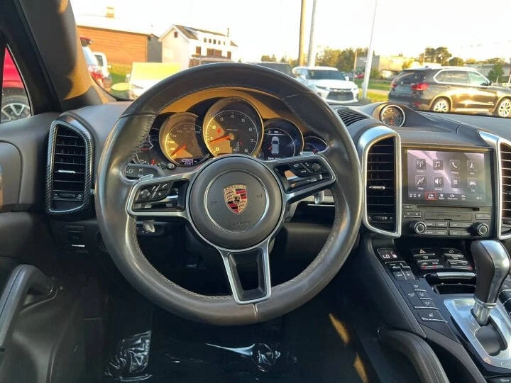 2017 Porsche 958 Cayenne - Image 6 of 8