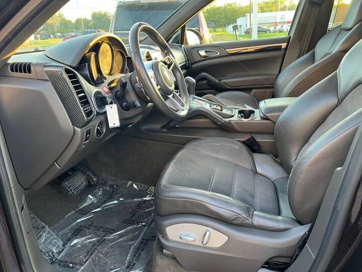 2017 Porsche 958 Cayenne - Image 7 of 8