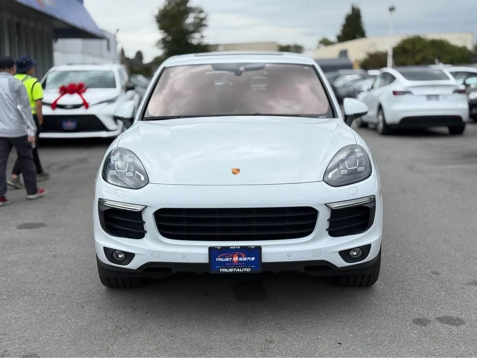 2017 Porsche 958 Cayenne - Image 2 of 20