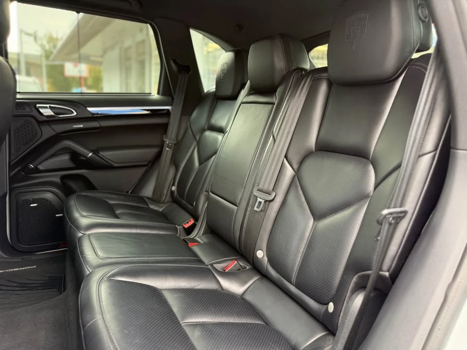 2017 Porsche 958 Cayenne - Image 13 of 20