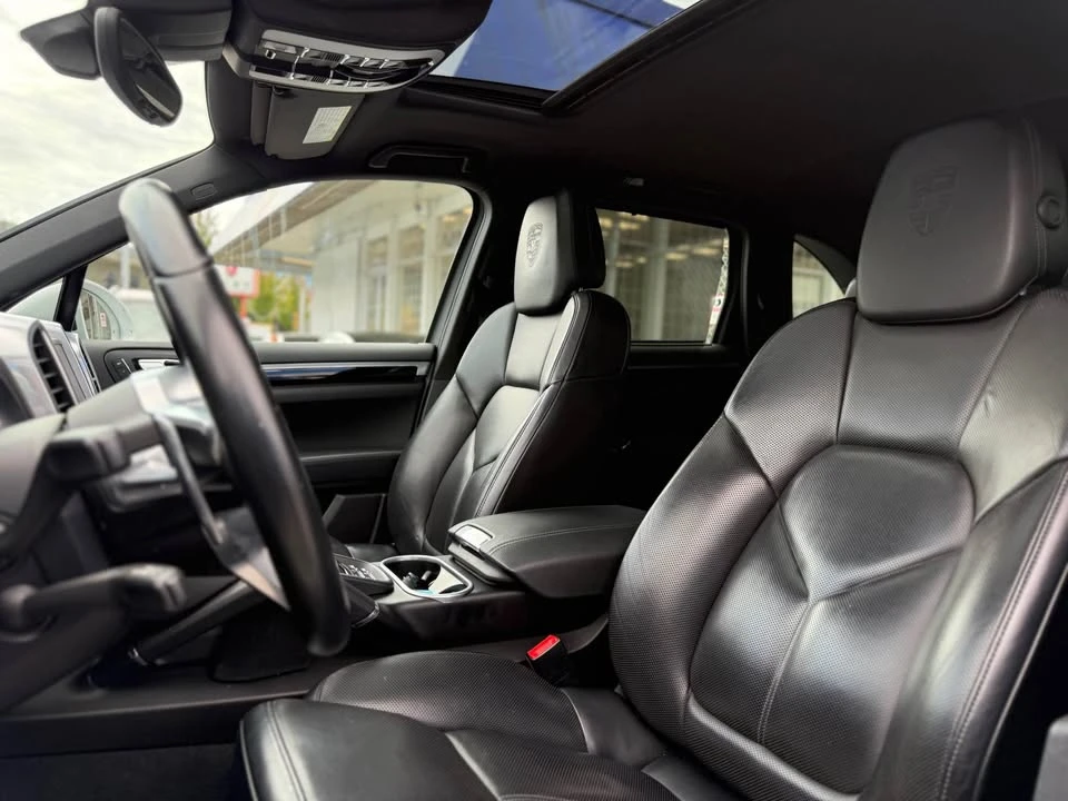 2017 Porsche 958 Cayenne - Image 10 of 20