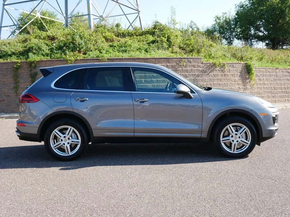 2017 Porsche 958 Cayenne S - Image 5 of 8