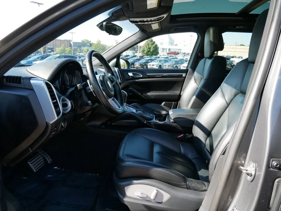2017 Porsche 958 Cayenne S - Image 6 of 8