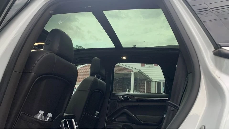 2017 Porsche 958 Cayenne - Image 12 of 16