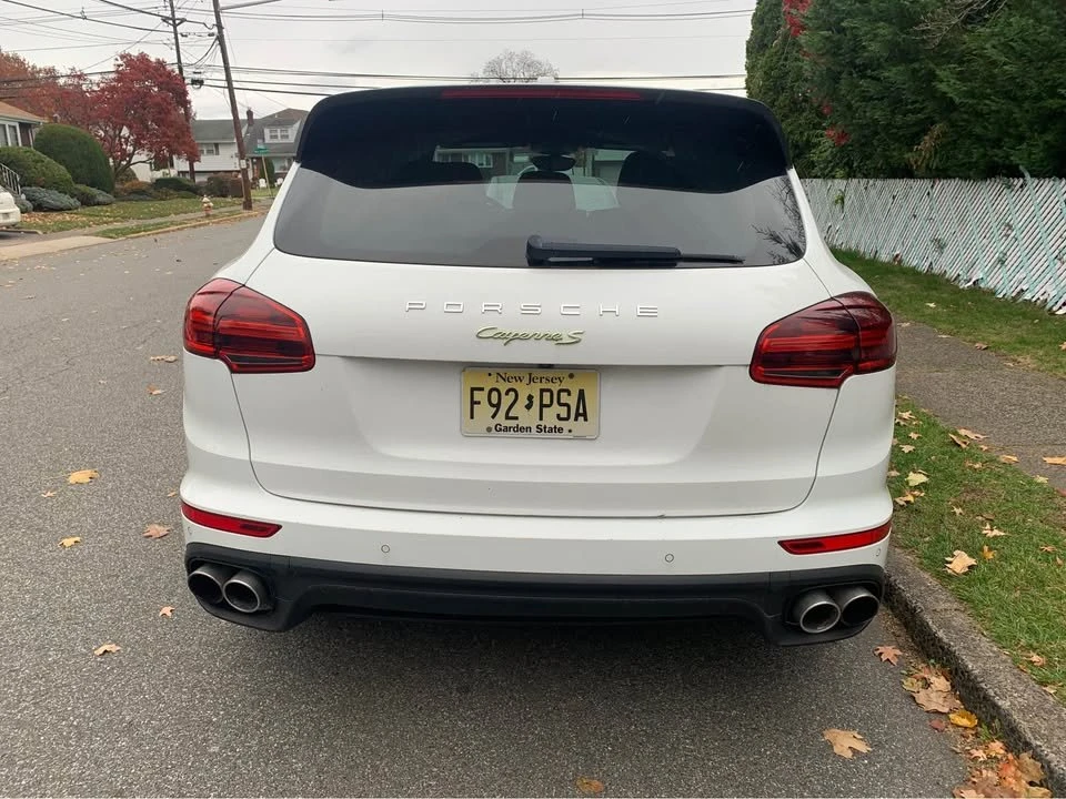 2017 Porsche 958 Cayenne - Image 7 of 16