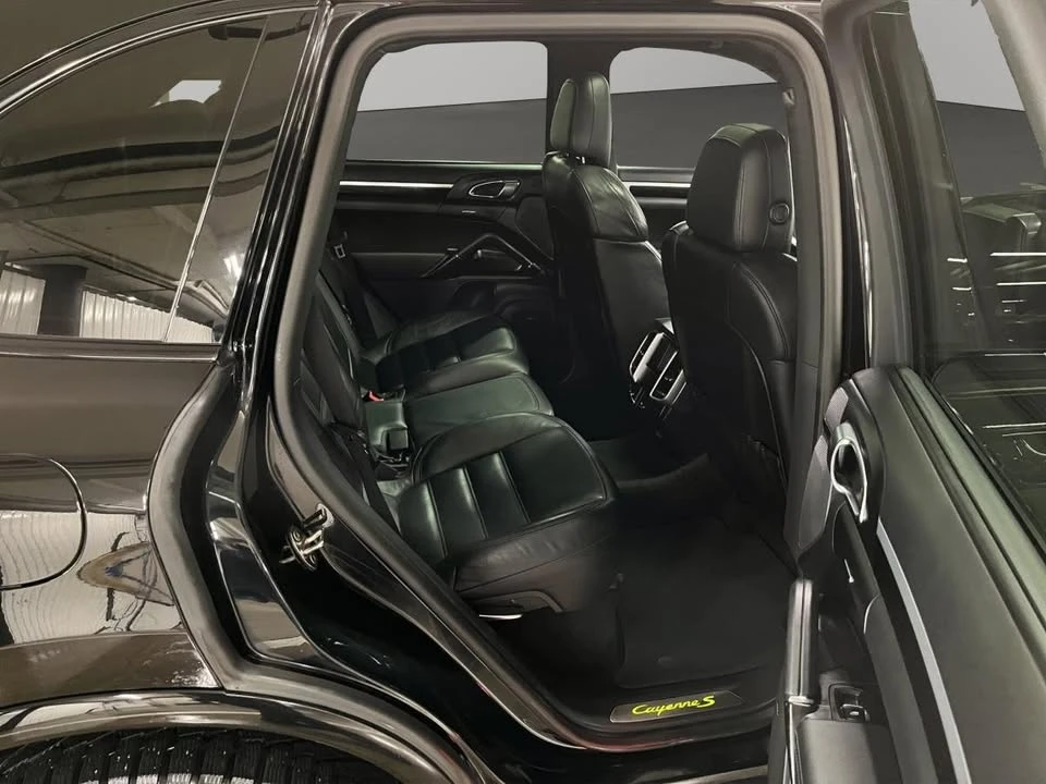 2017 Porsche 958 Cayenne S - Image 19 of 20