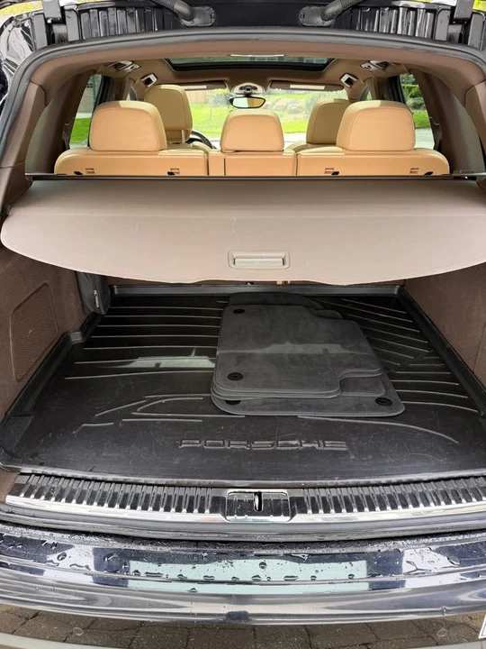2017 Porsche 958 Cayenne S - Image 10 of 12