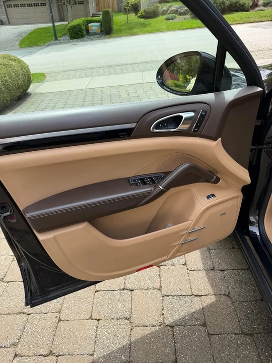 2017 Porsche 958 Cayenne S - Image 6 of 12