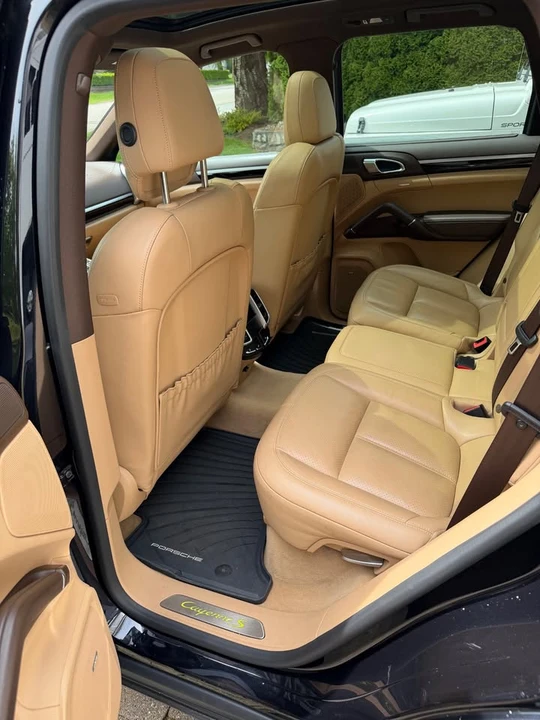 2017 Porsche 958 Cayenne S - Image 9 of 12