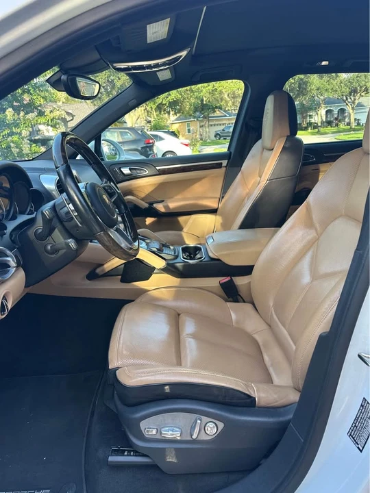 2017 Porsche 958 Cayenne - Image 16 of 20