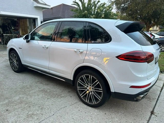 2017 Porsche 958 Cayenne - Image 4 of 20