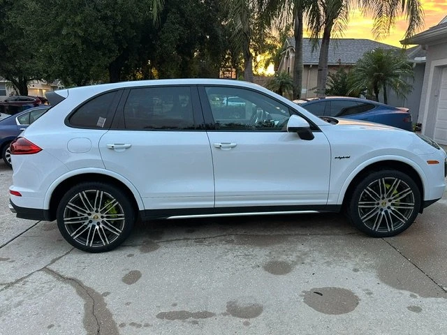 2017 Porsche 958 Cayenne - Image 7 of 20