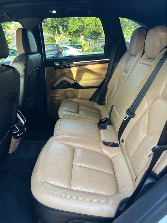 2017 Porsche 958 Cayenne - Image 19 of 20