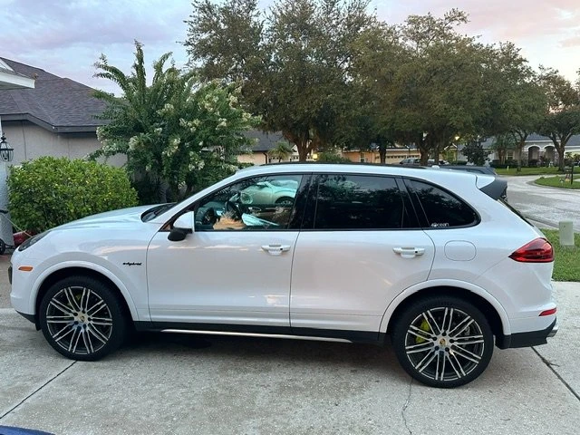 2017 Porsche 958 Cayenne - Image 3 of 20