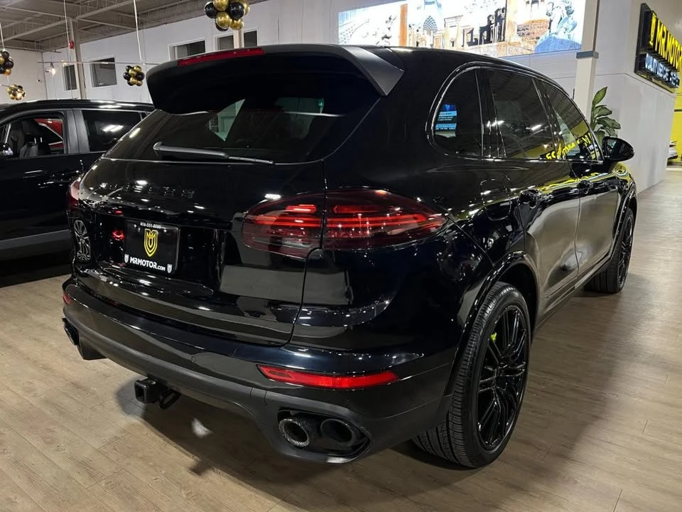 2017 Porsche 958 Cayenne S - Image 3 of 14