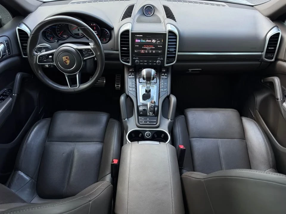 2017 Porsche 958 Cayenne - Image 6 of 15