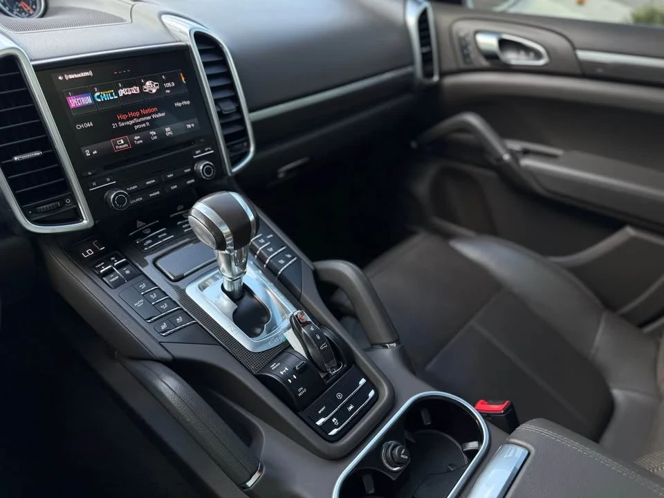 2017 Porsche 958 Cayenne - Image 10 of 15