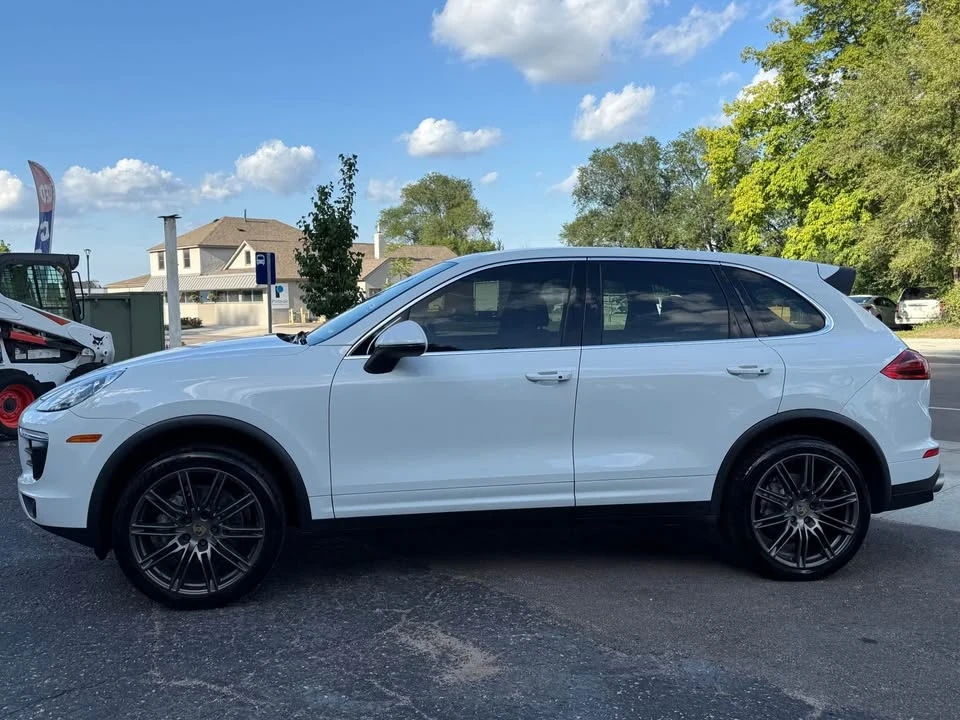 2017 Porsche 958 Cayenne - Image 4 of 15