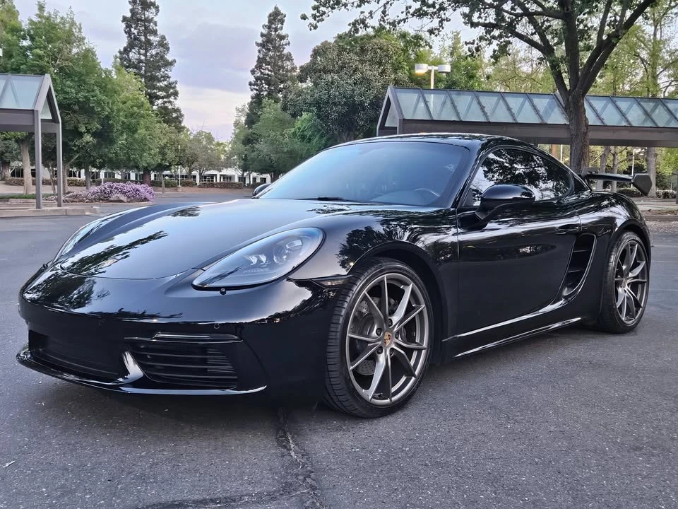2017 Porsche 718 Cayman - Image 2 of 15
