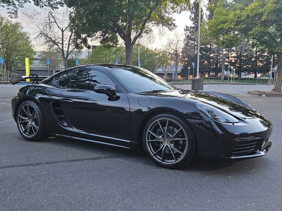 2017 Porsche 718 Cayman - Image 10 of 15