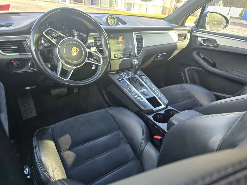 2017 Porsche Macan GTS - Image 5 of 16