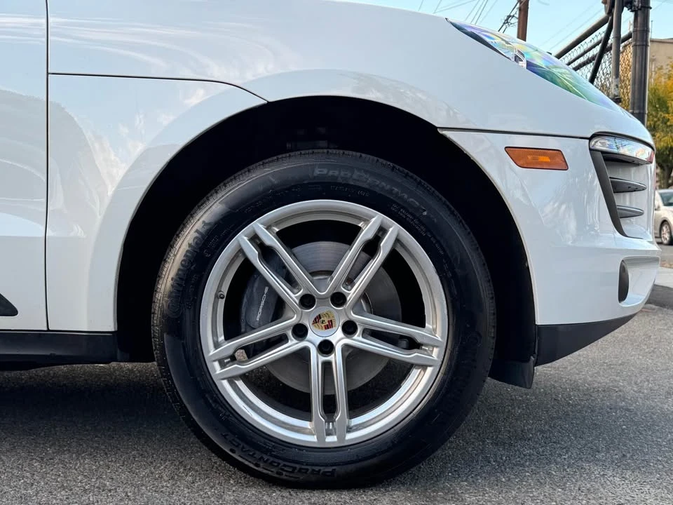 2017 Porsche Macan - Image 19 of 20