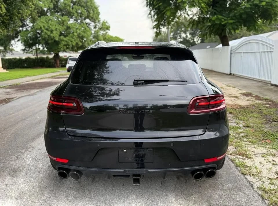 2017 Porsche Macan - Image 12 of 19